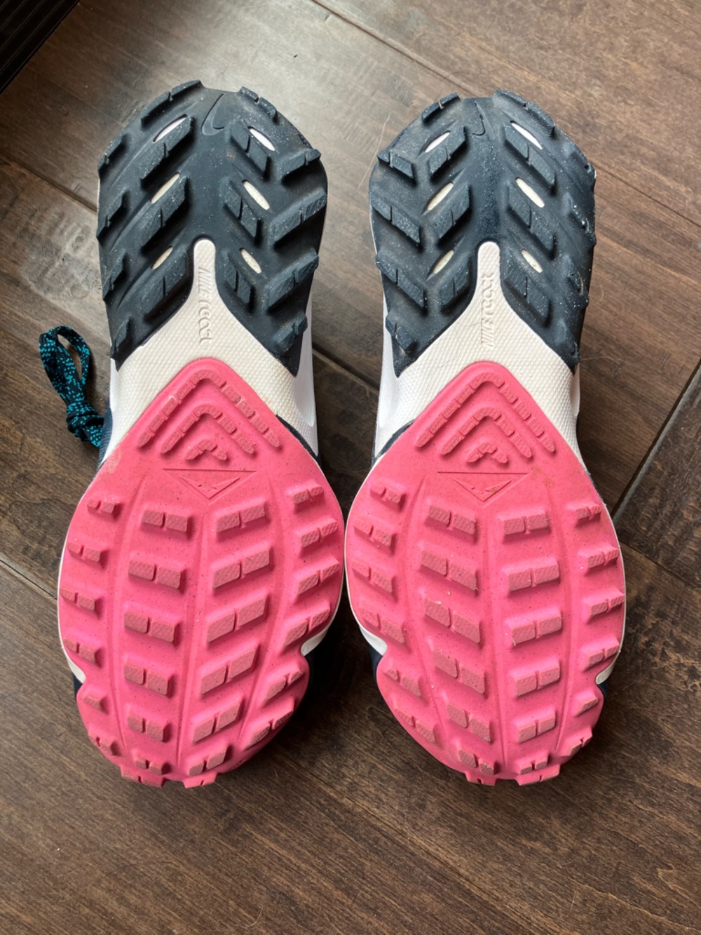 Nike Women's Air Zoom Terra Kiger 7 Trail Running Shoe Teal/Pink - Picture 3 of 9